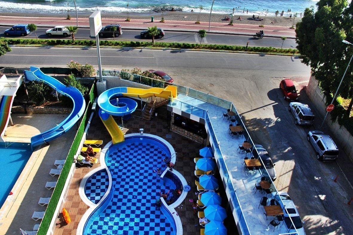 Vella Beach Hotel 3* қонақ үйі